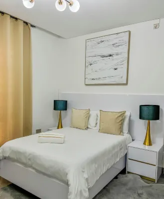 The Bella Villas Luxury Apartments - Condos