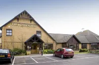 Premier Inn St. Neots (Colmworth Park) - parking