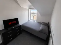 Alice Place 4BR Long-Term Stay Parking, WiFi - 2-Star