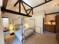 Braunston Manor Cottage: 4-poster beds & ensuites - Wifi