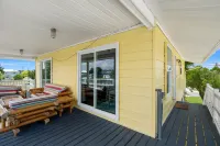 3Br Waterfront • Hot Tub + Dock • Kayaks • Bikes - 3-Star