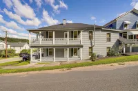 Pets Welcome! Hinton Home w/ Mtn Views - 3-Star