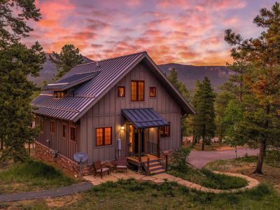 Royal Elk Lodge