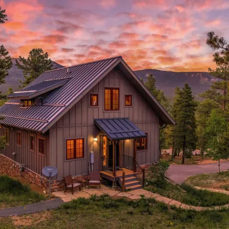 Royal Elk Lodge