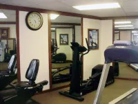 Quality Inn & Suites Searcy I-57 - Gym
