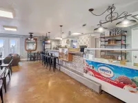 Howard Johnson by Wyndham Oceanfront Daytona Beach Hotels near Tuscawilla Park