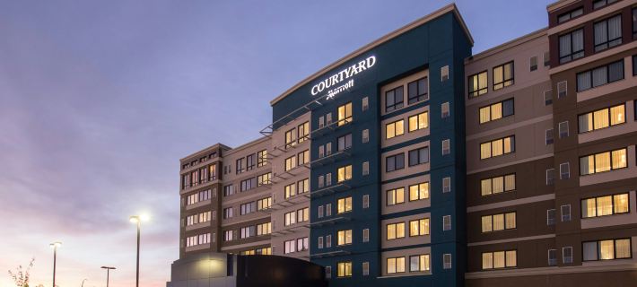 Courtyard Calgary South Hotels in Calgary