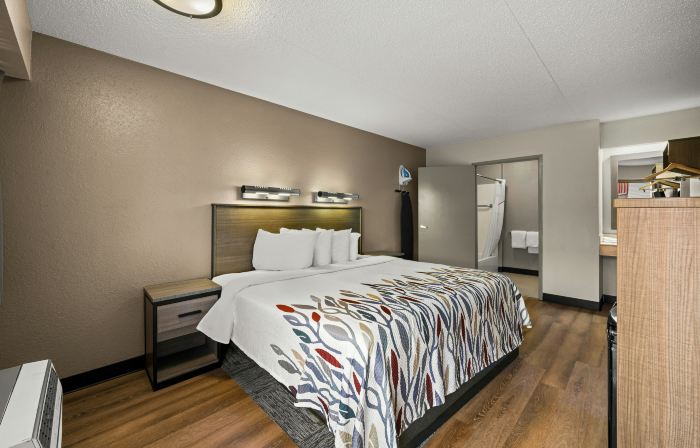 Red Roof Inn Detroit - Royal Oak/ Madison Heights