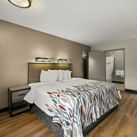 Red Roof Inn Detroit - Royal Oak/ Madison Heights