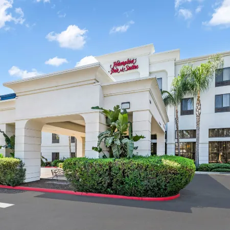 Hampton Inn & Suites Tulare