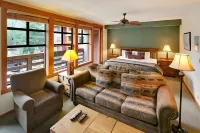 The Village Lodge - balcony