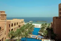 Sheraton Sharjah Beach Resort & Spa - ติดทะเล