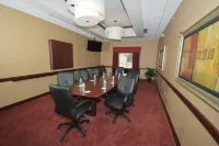 Hampton Inn & Suites Vineland - parking