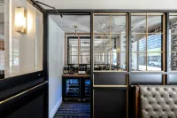 Hotel Fort des Moines, Curio Collection by Hilton - bar
