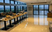 Al Rayyan Tower - Rooftop Pools
