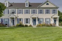 Shakopee Townhome Near Valleyfair & Mystic Lake - Wifi
