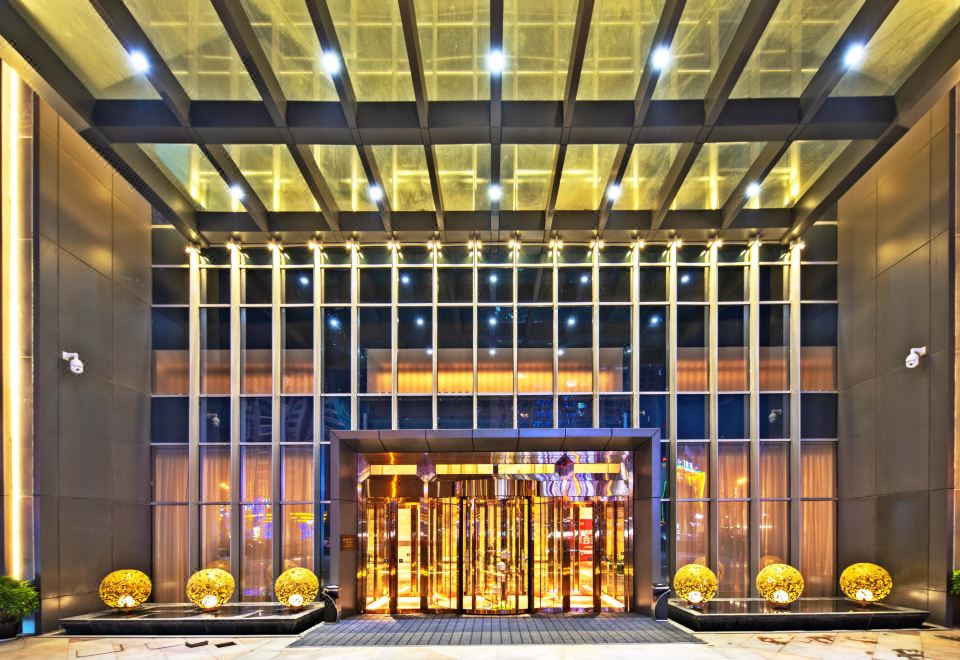 5. 푸양 바오룽 원..