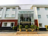 Goldfinch Retreat Bangalore Hotels in Meenakunte