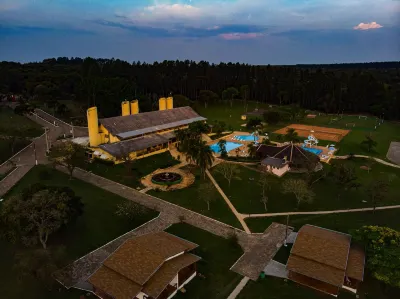 Vale Das Águas Fazenda Resort Hotel a 