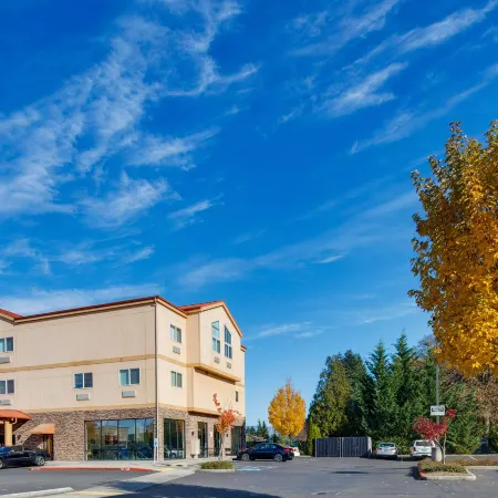 Best Western Plus Battle Ground Inn  Suites