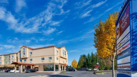 Best Western Plus Battle Ground Inn  Suites