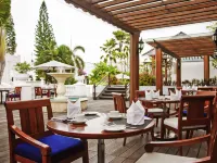 Hotel Majapahit Surabaya MGallery Hotels near Grahadi Building