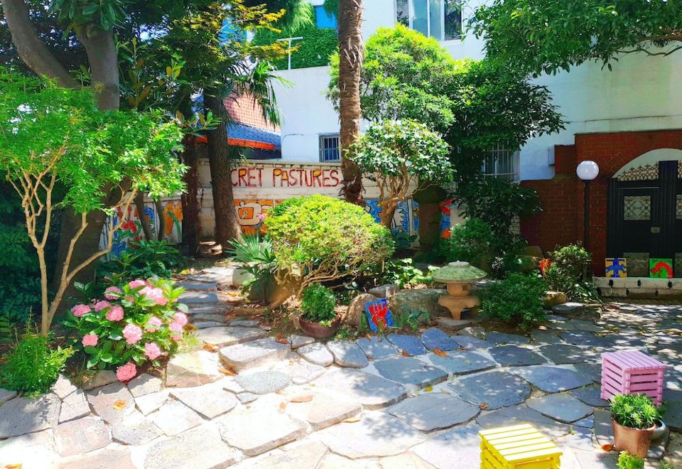 Gallery Family Hotel