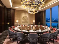 HUALUXE Hotels and Resorts XIAMEN HAICANG HARBOUR VIEW Hotels near Haicang