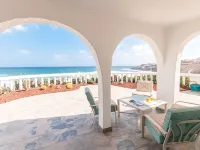Terrazas del Mar. Villa on the Beach Sea Terrace Wifi Free Golf Ecological House コマルカ・エステのホテル