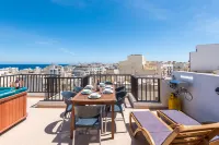 Seashells Seaview Penthouse with Hottub