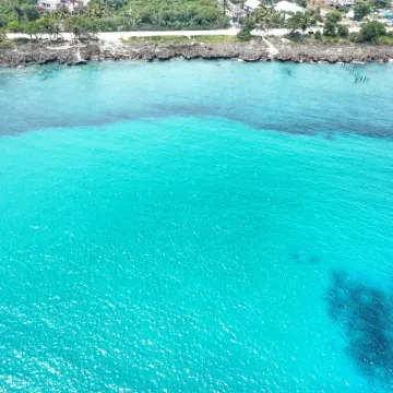 Green Sea Villa Helen Inn Located at Kilometer 4 Circunvalar