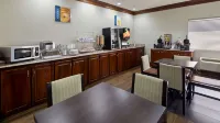 Best Western Inn  Suites - sarapan
