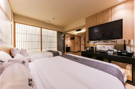 Manwol Hotel Отели рядом с достопримечательностью «Hanbat Arboretum»