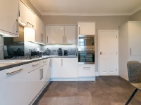 Modern Living 2 Bedroom Apartment South Wilmslow Hotels in Wilmslow