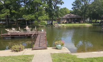 Waterfront Listing - 3 Bedroom 3 Bath on Secluded Private Cove,Great Location