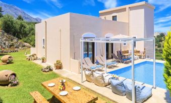 Cretan Sunny Villa