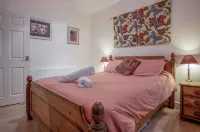 Arcadia - 1 Bedroom Apartment - Tenby - جاكوزي