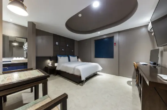 Daejeon Jungri Class Hotels near Woosong University, Eastern Campus