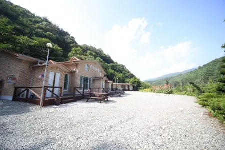 Jinan Cheonsang Demi Pension Отели в г. Чинан