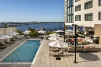 Luminary Hotel & Co., Autograph Collection - Uima-altaat