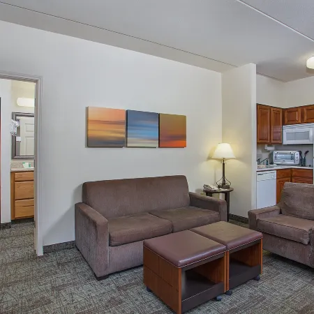 Staybridge Suites CHATTANOOGA DWTN - CONV CTNR by IHG