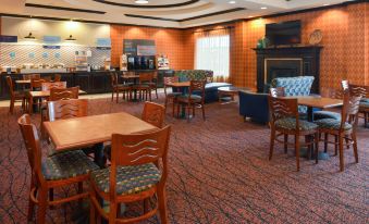 Holiday Inn Express & Suites Royse City - Rockwall