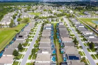 在溫莎棕櫚的驚人迪士尼夢想度假！紅色遮陽篷的4臥室別墅 福科納斯住宿飯店