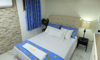 2 Guests 1Bed Studio 3Min to Beach and Main Street