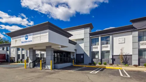 Best Western Paramus Hotel  Suites