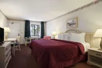 Days Inn by Wyndham Gilroy Hotels in Gilroy