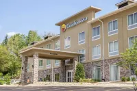 Comfort Inn Hotels near Wheeling Island Stadium