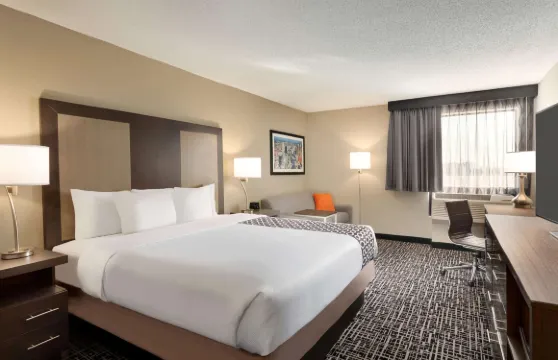 聖路易斯66號公路拉昆塔温德姆套房酒店