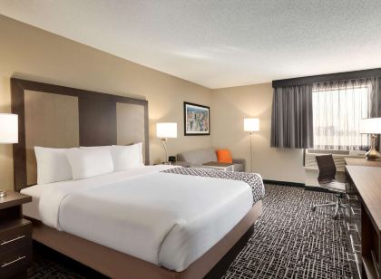 La Quinta Inn & Suites by Wyndham St Louis Route 66