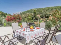 Las Tijeras Hotels near Calle Paseo del Fresno